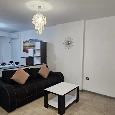 Deluxe Pool & Spa Mamaia Nord Navodari