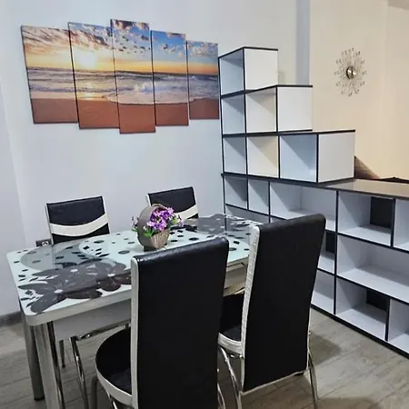 Deluxe Pool & Spa Mamaia Nord Apartment *