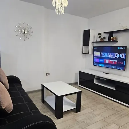 Deluxe Pool & Spa Mamaia Nord Apartment *