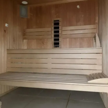 Deluxe Pool & Spa Mamaia Nord 아파트 Năvodari