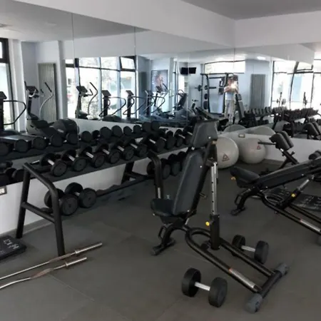 Deluxe Pool & Spa Mamaia Nord Năvodari